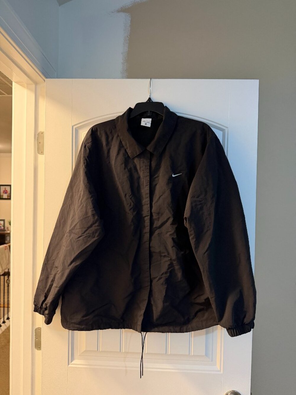 Nike Oversized UV Woven Coaches' Jacket (Black) Women's Large